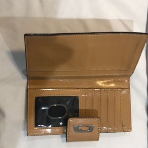 Guess wallet